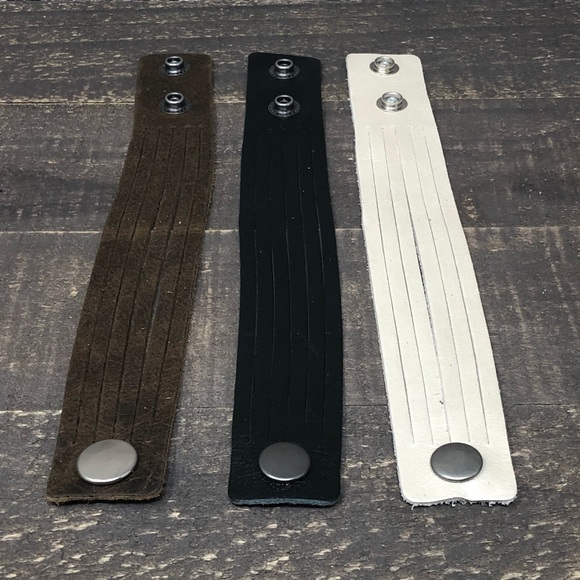 NEW Boho Full-grain leather slashed bracelet - Picture 4 of 6